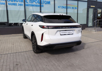 Подержанный автомобиль Exeed RX 2023 года (3 фото)
