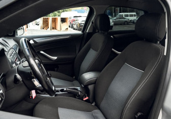 Подержанный автомобиль Ford Mondeo Sedan 2012 года (16 фото)