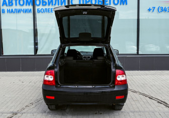 Подержанный автомобиль LADA (ВАЗ) Priora Hatchback 2013 года (18 фото)
