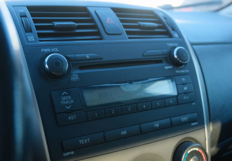 Подержанный автомобиль Toyota Corolla Sedan 2007 года (12 фото)