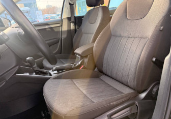 Подержанный автомобиль Skoda Octavia Liftback 2019 года (9 фото)