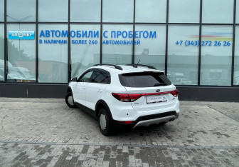 Подержанный автомобиль Kia Rio Hatchback 2019 года (3 фото)