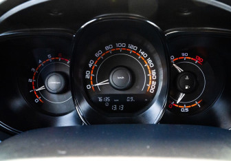 Подержанный автомобиль LADA (ВАЗ) Vesta Sedan 2018 года (20 фото)