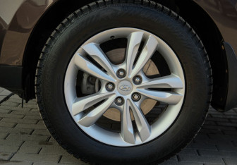 Подержанный автомобиль Hyundai ix35 2010 года (22 фото)