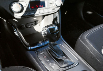 Подержанный автомобиль Kia Ceed Hatchback 2015 года (10 фото)