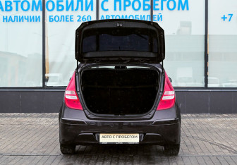 Подержанный автомобиль Hyundai i30 Hatchback 2010 года (19 фото)