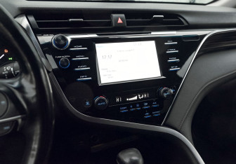 Подержанный автомобиль Toyota Camry Sedan 2019 года (10 фото)