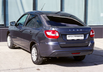 Подержанный автомобиль LADA (ВАЗ) Granta Liftback 2023 года (3 фото)