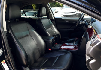 Подержанный автомобиль Toyota Camry Sedan 2013 года (20 фото)