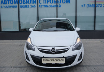 Подержанный автомобиль Opel Corsa 2012 года (8 фото)