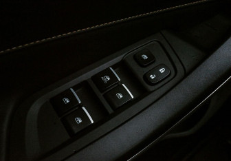 Подержанный автомобиль Москвич 3 2023 года (18 фото)