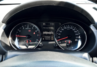 Подержанный автомобиль Nissan Qashqai 2013 года (9 фото)