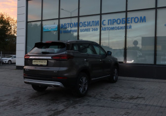 Подержанный автомобиль Geely Atlas Pro 2022 года (5 фото)