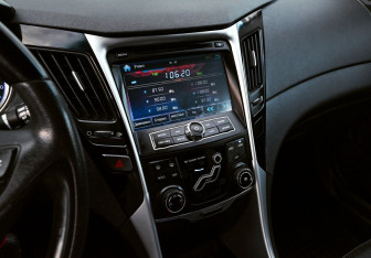 Подержанный автомобиль Hyundai Sonata 2010 года (10 фото)
