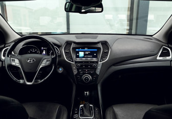 Подержанный автомобиль Hyundai Santa Fe 2016 года (19 фото)