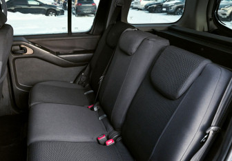 Подержанный автомобиль Nissan Pathfinder 2008 года (17 фото)