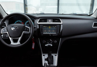 Подержанный автомобиль Lifan Solano 2018 года (10 фото)