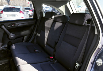 Подержанный автомобиль Honda CR-V 2008 года (18 фото)