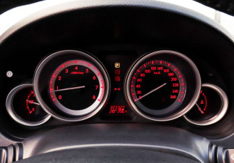 Подержанный автомобиль Mazda 6 Liftback 2008 года (12 фото)