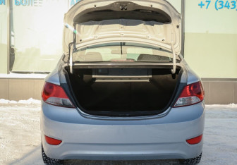 Подержанный автомобиль Hyundai Solaris Sedan 2013 года (18 фото)