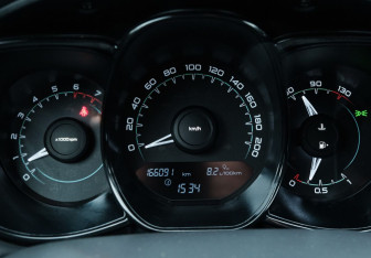 Подержанный автомобиль LADA (ВАЗ) Vesta Sedan 2016 года (15 фото)