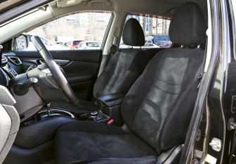 Подержанный автомобиль Nissan X-Trail 2015 года (16 фото)