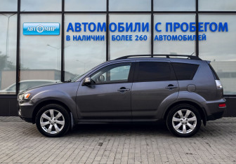 Подержанный автомобиль Mitsubishi Outlander 2012 года (2 фото)