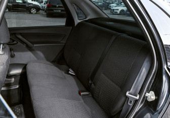 Подержанный автомобиль LADA (ВАЗ) Granta Sedan 2012 года (15 фото)