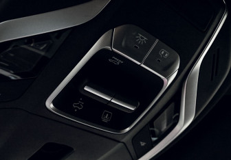 Подержанный автомобиль Geely Coolray 2022 года (14 фото)