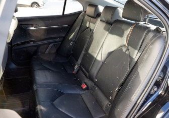 Подержанный автомобиль Toyota Camry Sedan 2018 года (19 фото)