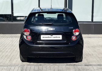 Подержанный автомобиль Chevrolet Aveo Hatchback 2014 года (4 фото)