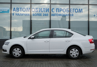 Подержанный автомобиль Skoda Octavia Liftback 2020 года (2 фото)