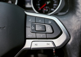 Подержанный автомобиль Volkswagen Tiguan 2021 года (13 фото)