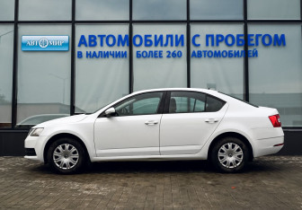 Подержанный автомобиль Skoda Octavia Liftback 2017 года (2 фото)