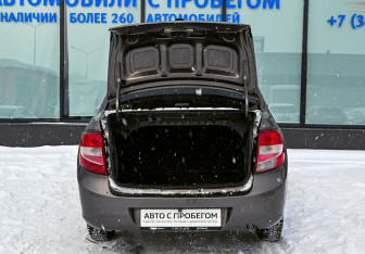 Подержанный автомобиль LADA (ВАЗ) Granta Sedan 2018 года (17 фото)