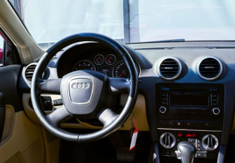 Подержанный автомобиль Audi A3 Hatchback 2009 года (17 фото)