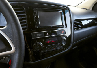 Подержанный автомобиль Mitsubishi Outlander 2018 года (11 фото)