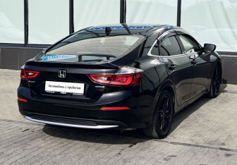 Подержанный автомобиль Honda Insight Sedan 2018 года (5 фото)