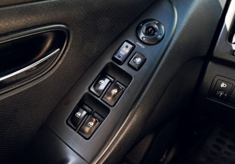Подержанный автомобиль Hyundai Elantra Sedan 2010 года (12 фото)