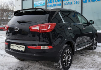 Подержанный автомобиль Kia Sportage 2010 года (5 фото)