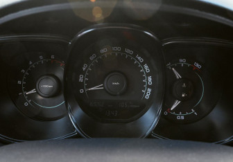 Подержанный автомобиль LADA (ВАЗ) Vesta Sedan 2016 года (16 фото)