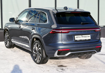 Подержанный автомобиль Geely Monjaro 2024 года (3 фото)