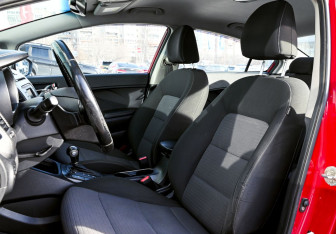 Подержанный автомобиль Kia Cerato Sedan 2014 года (16 фото)