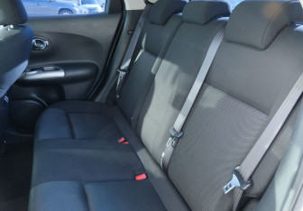Подержанный автомобиль Nissan Juke 2012 года (18 фото)