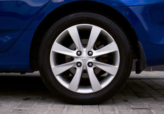 Подержанный автомобиль Hyundai Solaris Sedan 2011 года (21 фото)