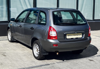 Подержанный автомобиль LADA (ВАЗ) Kalina Wagon 2011 года (3 фото)