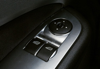 Подержанный автомобиль Ford Focus Hatchback 2010 года (12 фото)