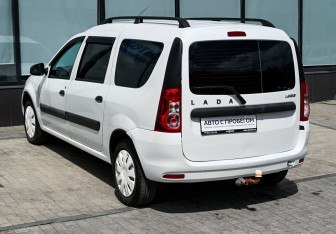 Подержанный автомобиль LADA (ВАЗ) Largus Wagon 2019 года (3 фото)