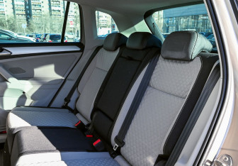 Подержанный автомобиль Volkswagen Tiguan 2018 года (15 фото)