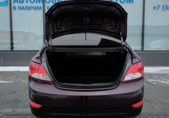 Подержанный автомобиль Hyundai Solaris Sedan 2013 года (20 фото)